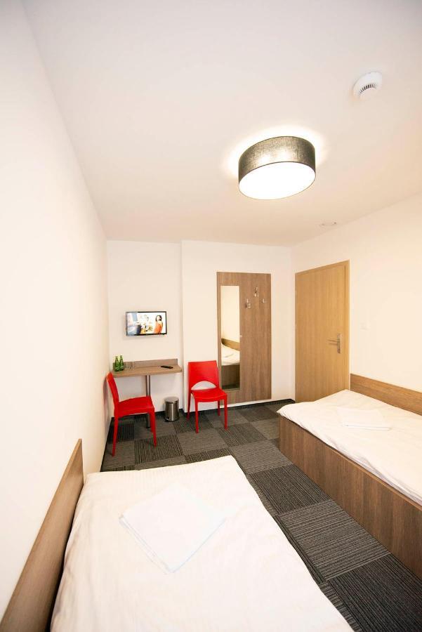 Hostel Sms Free Parking Bydgoszcz Bagian luar foto