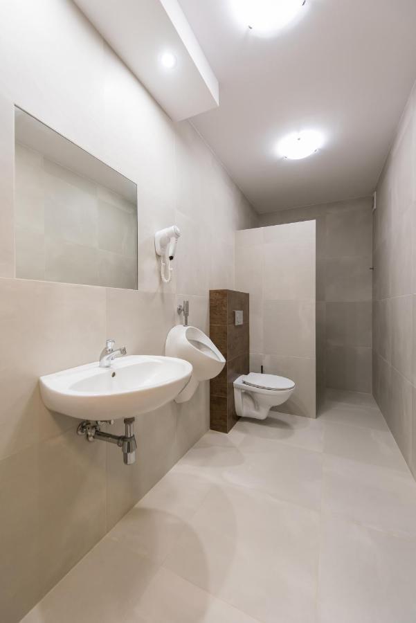 Hostel Sms Free Parking Bydgoszcz Bagian luar foto